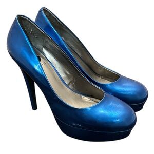 G by Guess Shiny Blue Round Toe Platform Heels Size 10